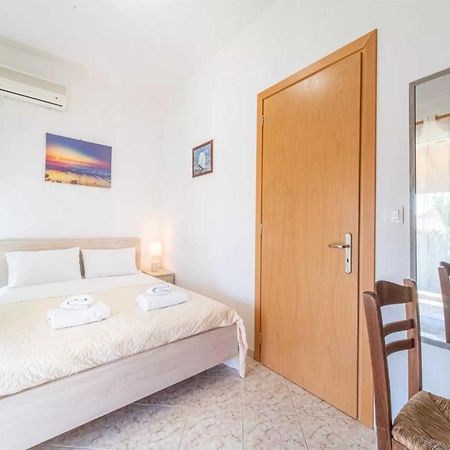 Villa Theo Marathias  Exterior photo