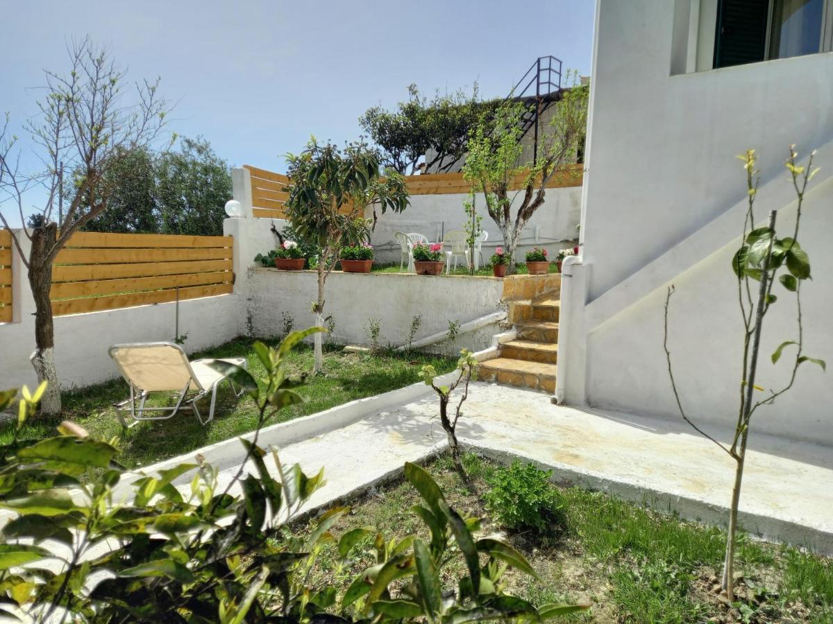Villa Theo Marathias  Exterior photo