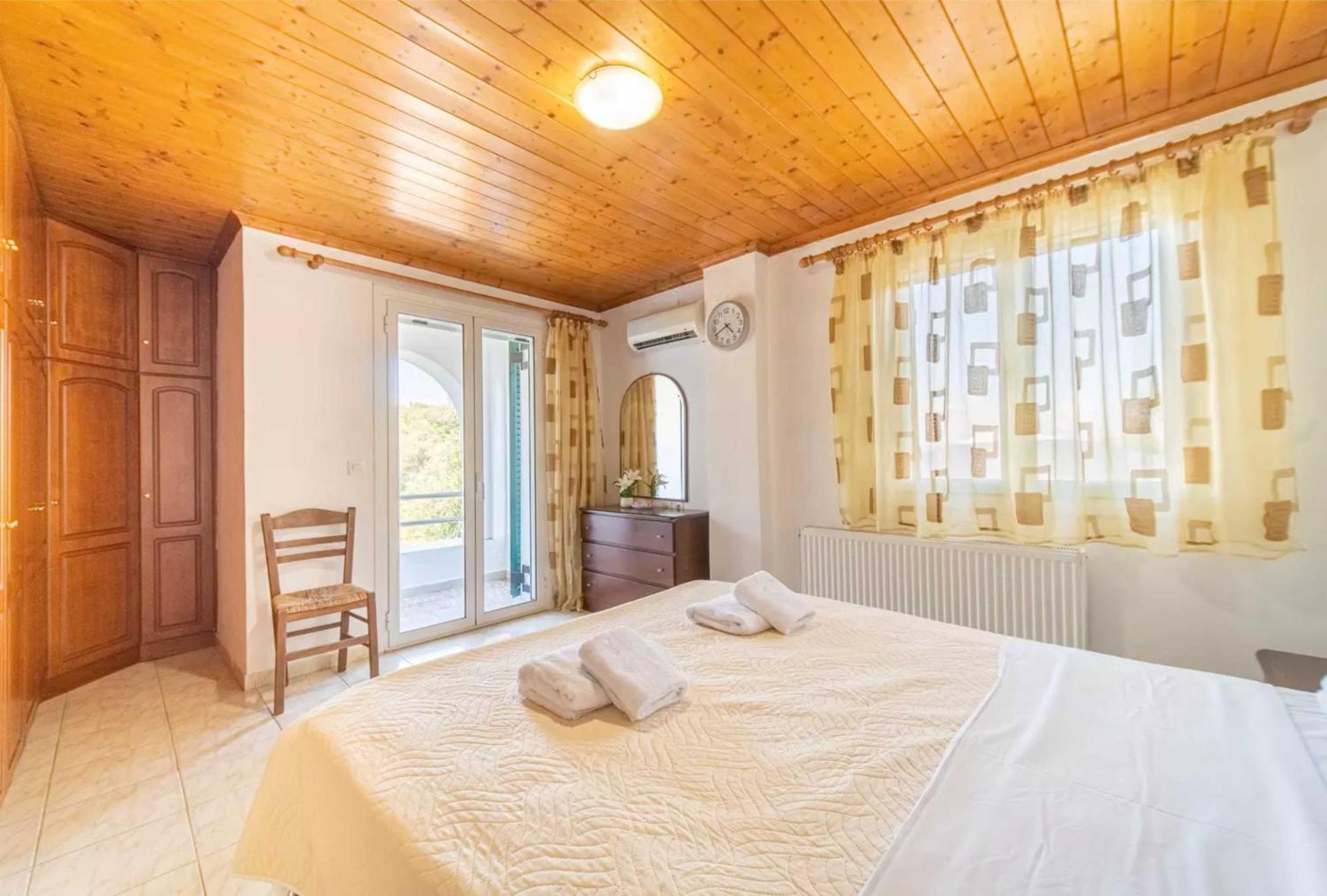 Villa Theo Marathias  Exterior photo